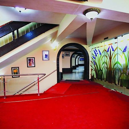 Hotel Pride Continental Srīnagar Dış mekan fotoğraf