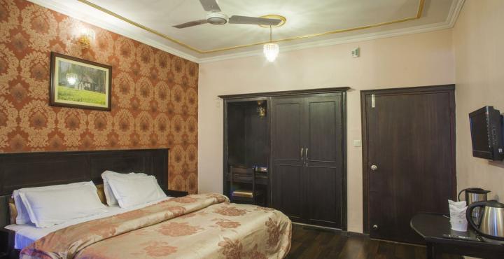 Hotel Pride Continental Srīnagar Dış mekan fotoğraf