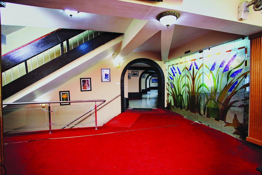 Hotel Pride Continental Srīnagar Dış mekan fotoğraf