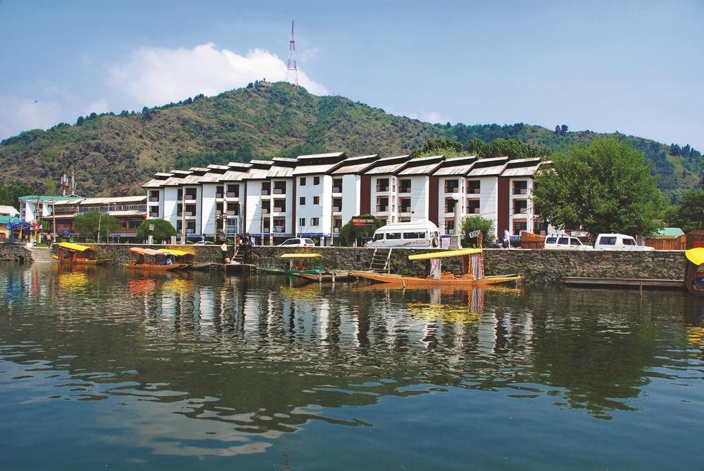 Hotel Pride Continental Srīnagar Dış mekan fotoğraf