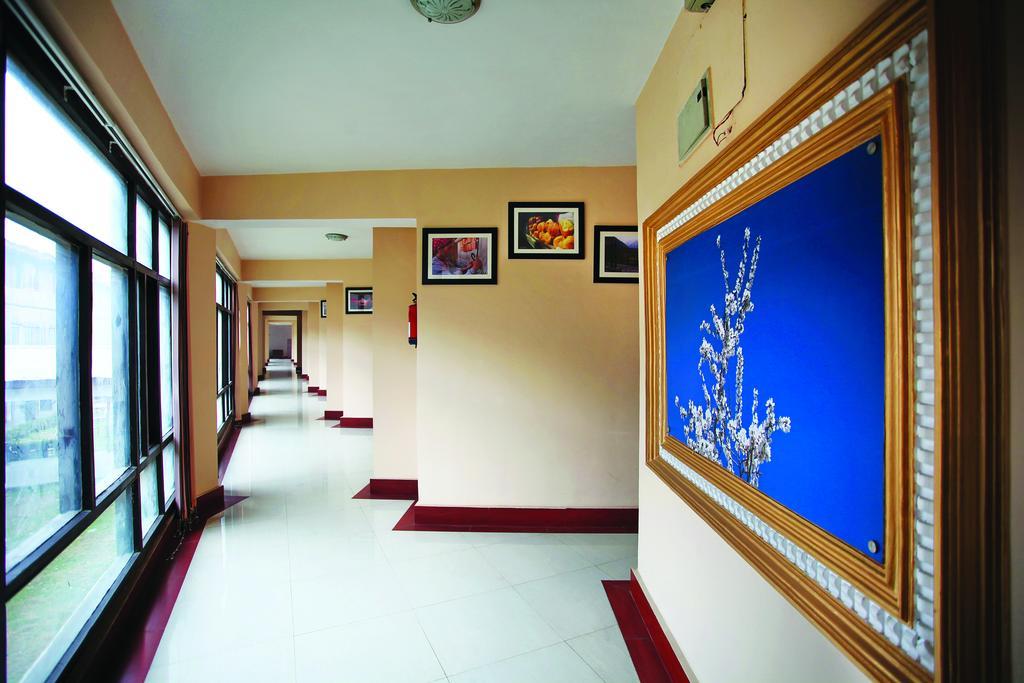 Hotel Pride Continental Srīnagar Dış mekan fotoğraf