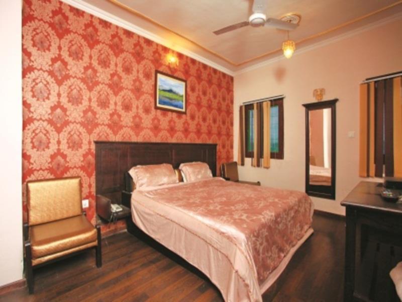 Hotel Pride Continental Srīnagar Dış mekan fotoğraf